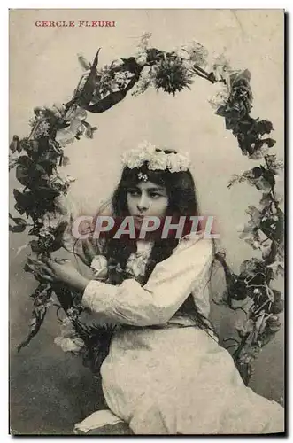 Cartes postales Fantaisie Femme Cercle fleuri