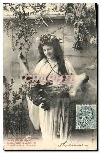 Cartes postales Fantaisie Femme Sous les lilas