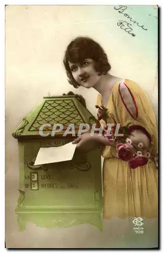 Cartes postales Fantaisie Femme Boite aux lettres