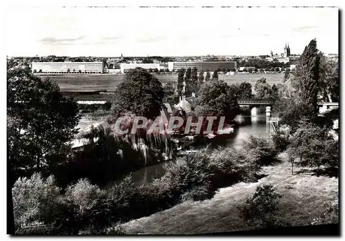 Cartes postales moderne Caen Le Pont sur L Orne Vu de la Cavee Au fond Le nouveay lycee Malherbe