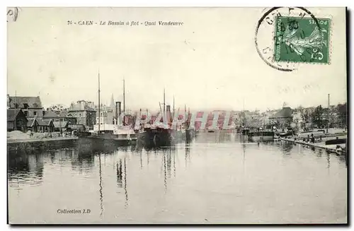 Ansichtskarte AK Caen Le Bassin a flot Quai Vendeuvre Bateaux