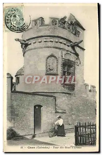 Ansichtskarte AK Caen La Tour des Gens d Armes Femme a velo Cycle