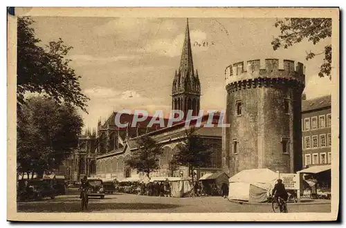 Ansichtskarte AK Caen La Tour Leroy le Marche et l Eglise St Pierre