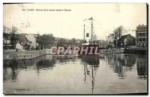 Cartes postales Caen Entree d un Navire dans le Bassin