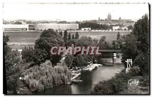 Cartes postales moderne Caen Vue d ensemble La riviere et le lycee