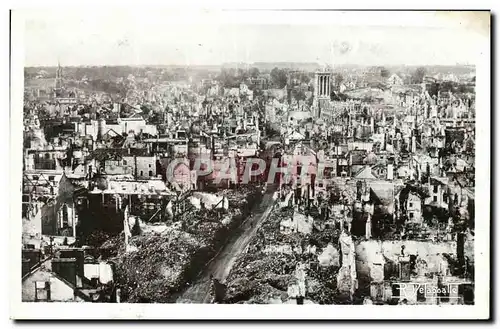 Cartes postales Caen Juin Juillet Rue Saint Jean vers la Place Saint Pierre Militaria