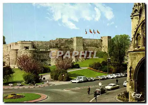 Cartes postales moderne Caen Les remparts du Chateau a droite