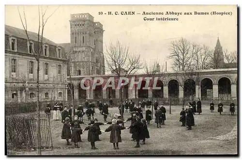 Cartes postales Caen Ancienne Abbaye aux Dames Cour Interieure Enfants faisant la ronde