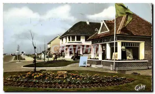 Cartes postales moderne Franceville Place de la Plage Syndicat d initiative