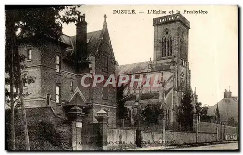 Cartes postales Dozule L Eglise et le Presbytere