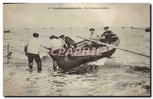 Cartes postales Grandcamp les Bains Un Picoteaux accostant Bateau