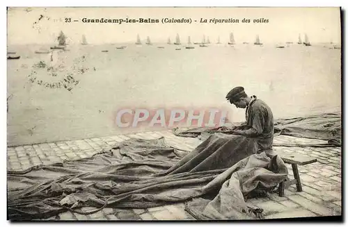 Cartes postales Grandcamp les Bains La reparation des voiles Pecheur TOP