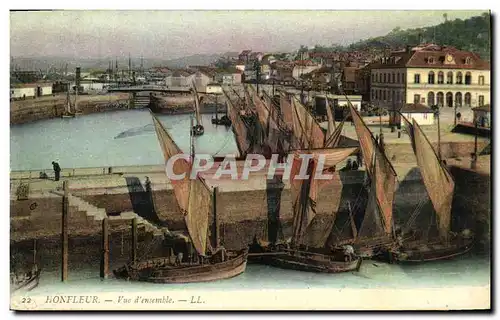 Ansichtskarte AK Honfleur Vue d ensemble Bateaux