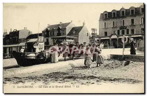 Ansichtskarte AK Langrune La Cale et le Grand Hotel