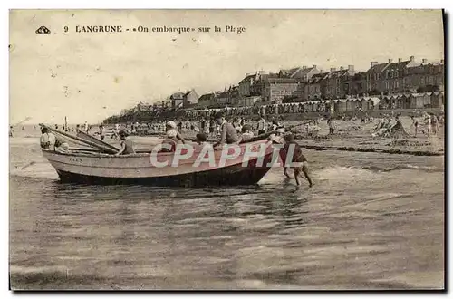 Cartes postales Langrune On Embarque Sur la Plage Bateau Enfants