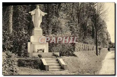 Cartes postales Marolles Monument au Sacre Coeur Christ