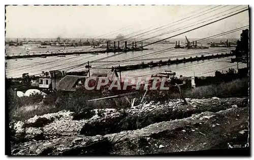 Cartes postales moderne Arromanches les Bains Le Port de la Liberation Vue sur le port Les jetees de debarquement