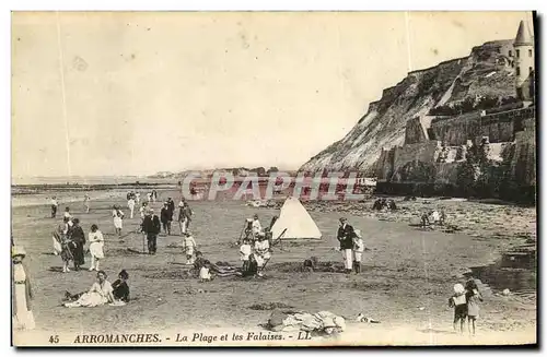 Ansichtskarte AK Arromanches La Plage et les Falaises