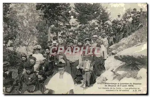 Ansichtskarte AK Bayeux Pelerinage a Lourdes du diocvese de Bayeux 2 7 aout 1908 KLe chemin de croix Les pelerins