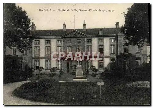 Cartes postales Bayeux L Hotel de Ville Statue d Arche de Caumont