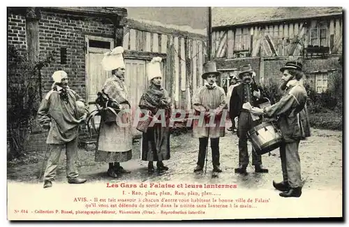 Cartes postales Les Gars de Falaise et leurs lanternes Folklore Costume