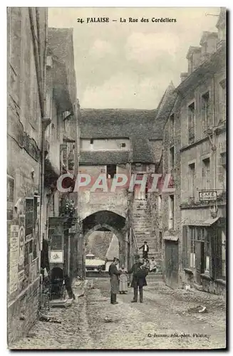 Ansichtskarte AK Falaise La Rue des Cordeliers Postier Cafe Restaurant