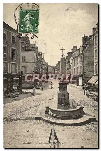 Ansichtskarte AK Falaise La Grande Rue Trinite