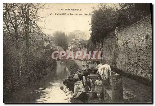 Ansichtskarte AK Falaise Lavoir sur l Ante Femmes Enfants TOP