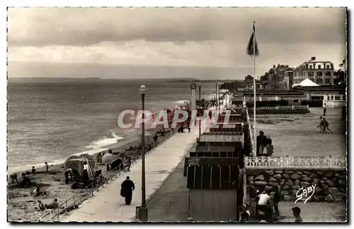 Cartes postales moderne Luc Sur Mer La Promenade de la Digue et la Plage