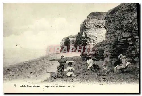 Cartes postales Luc Sur Mer les Falaises Repos Enfants