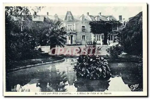 Ansichtskarte AK Luc Sur Mer L Hotel de Ville et le Bassin