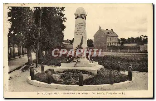 Cartes postales Luc Sur Mer Le Monument Aux Morts Militaria