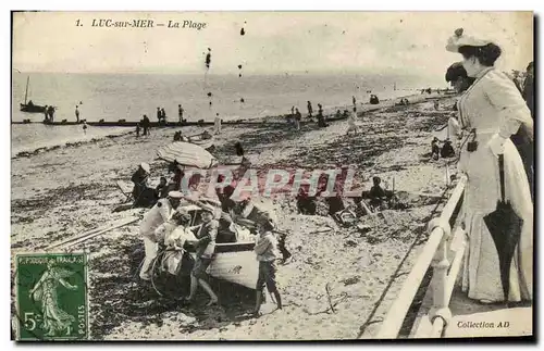 Cartes postales Luc Sur Mer La Plage Enfants Bateau FEmme