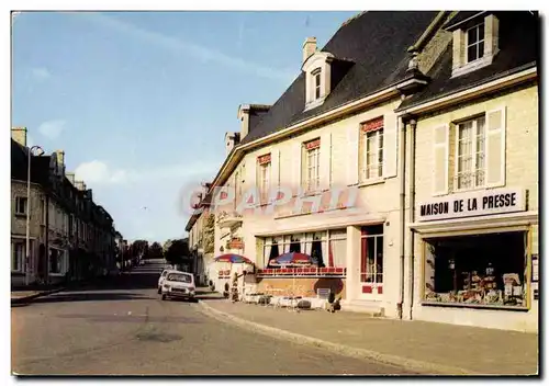 Cartes postales moderne Aunay sur Odon Rue de Caen Maison de la Presse Hotel Restaurant St Michel