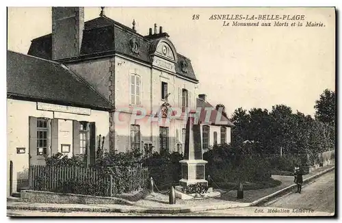 Cartes postales Asnelles La Belle Plage Le monument aux morts et la mairie Militaria