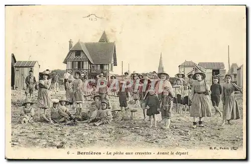 Ansichtskarte AK Bernieres La Peche aux crevettes Avant le depart Enfants