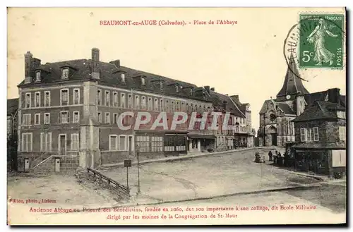 Ansichtskarte AK Beaumont en Auge Place de l Abbaye