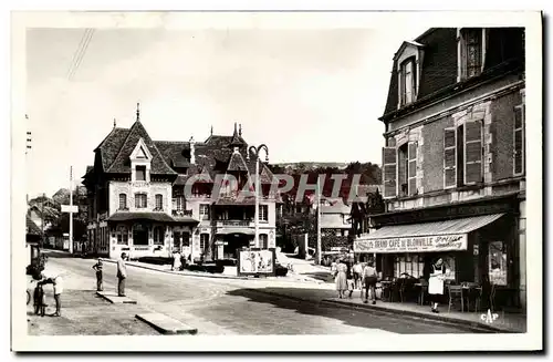 Cartes postales moderne Blonville sur Mer La Mairie et la Poste Grand Cafe de Blonville