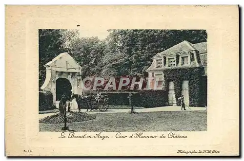 Cartes postales Le Breuil en Auge Cour d Honneur du Chateau Caleche Cheval