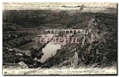 Ansichtskarte AK L Orne Pittoresque Clecy Vue Panoramique du Viaduc de la Lande