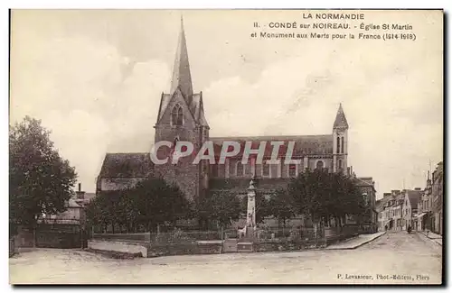 Ansichtskarte AK Conde Sur Noireau Eglise Saint Martin et monument aux morts pour la France Militaria