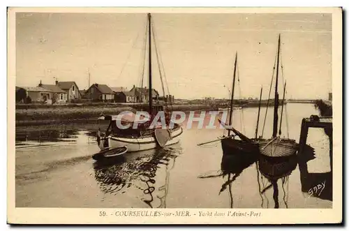 Ansichtskarte AK Courseulles Sur Mer Yacht Dans l avant port Bateaux