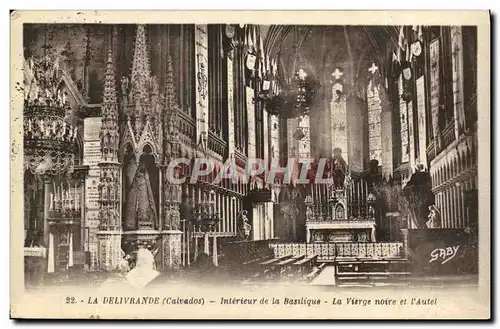 Ansichtskarte AK La Delivrande Interieur de la Basilique La Vierge noire et l Autel