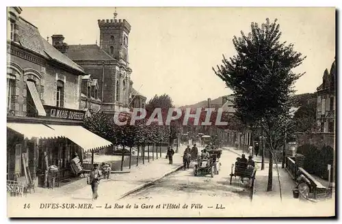 Cartes postales Dives sur Mer La Rue de la Gare et l Hotel de Ville Automobile