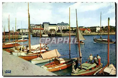 Cartes postales moderne Deauville Le Bassin des Yachts et le Casino de Trouville