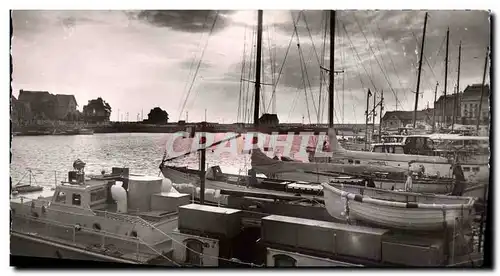 Cartes postales moderne Deauville Trouville Crepuscule sur le Bassin des Yachts Bateaux