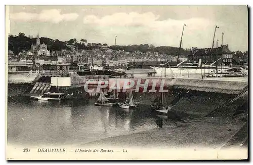 Ansichtskarte AK Deauville L Entree des Bassins Bateaux