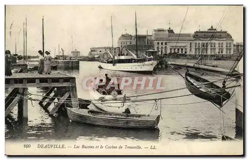 Ansichtskarte AK Deauville Les Bassins et le Casino de Trouville Bateaux