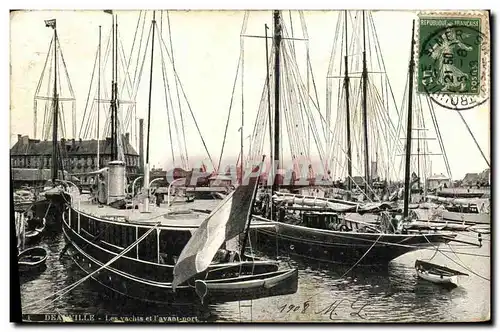 Cartes postales Deauville Plage Fleurie Les Yachts et la Plage Bateaux