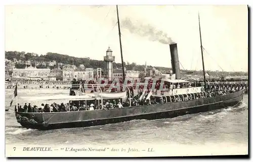 Ansichtskarte AK Deauville L Angustin Normand Dous les Jetees Bateau